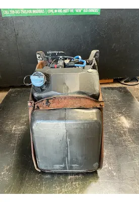 FREIGHTLINER  DEF Tank