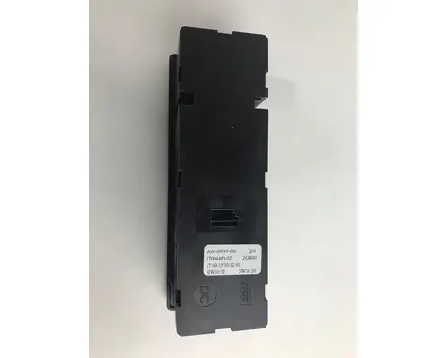 FREIGHTLINER  DOOR SWITCH