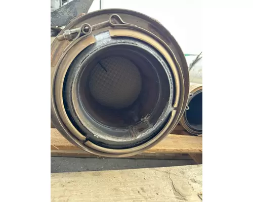 FREIGHTLINER  DPF (Diesel Particulate Filter)