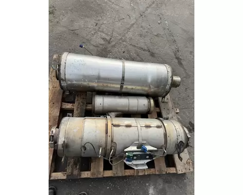 FREIGHTLINER  DPF (Diesel Particulate Filter)