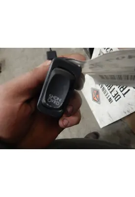 FREIGHTLINER  Dash / Console Switch
