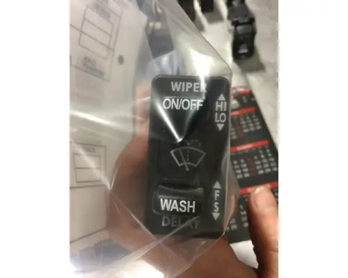 FREIGHTLINER  DashConsole Switch