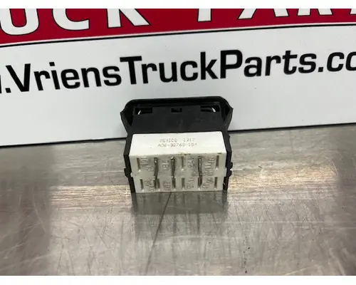 FREIGHTLINER  DashConsole Switch