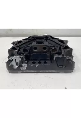 FREIGHTLINER  Engine Mounts