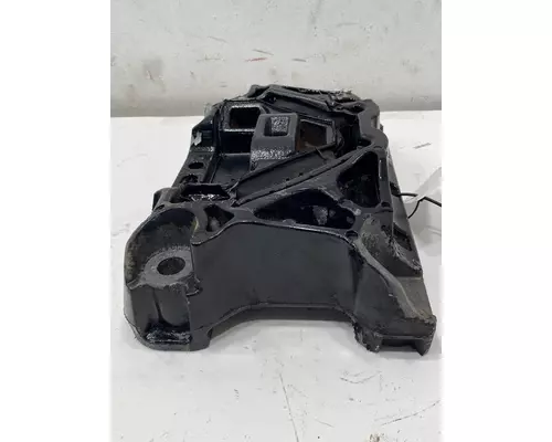 FREIGHTLINER  Engine Mounts