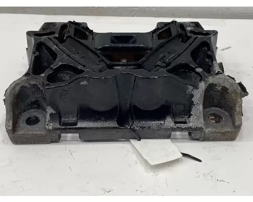 FREIGHTLINER  Engine Mounts
