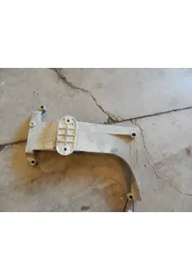 FREIGHTLINER  Engine Mounts