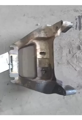 FREIGHTLINER  Engine Mounts