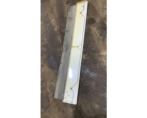 FREIGHTLINER  Fairing SleeperCab Extension