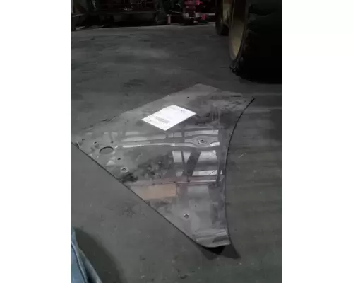 FREIGHTLINER  Fender Extension