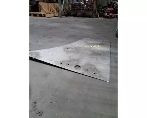 FREIGHTLINER  Fender Extension