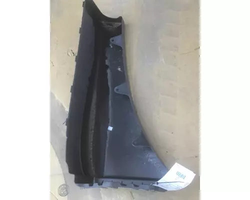 FREIGHTLINER  Fender Extension