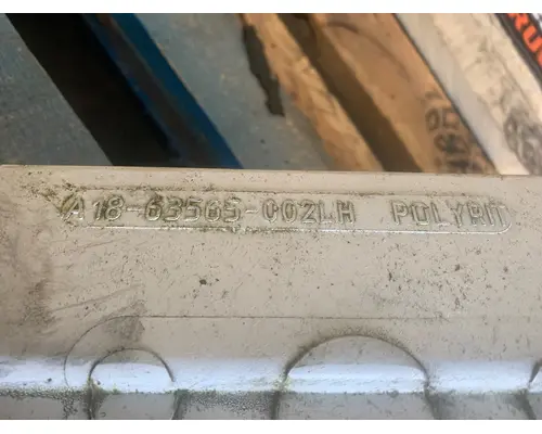 FREIGHTLINER  Fender