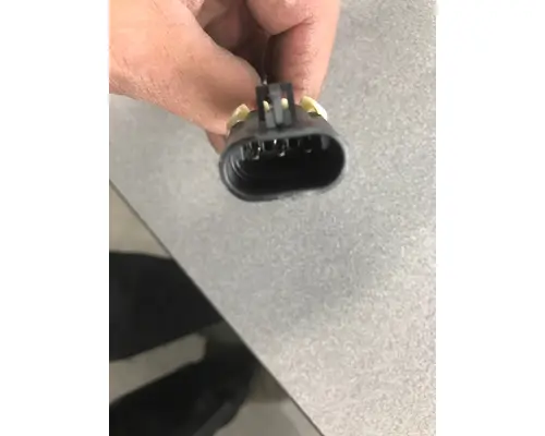 FREIGHTLINER  Fuel Tank Sending Unit