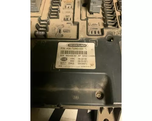 FREIGHTLINER  Fuse Box