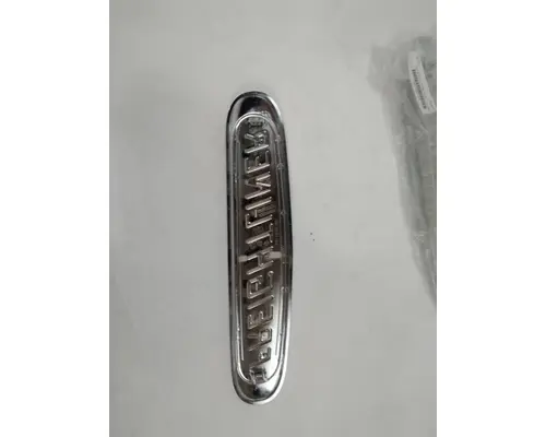 FREIGHTLINER  GRILLE