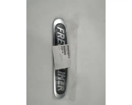 FREIGHTLINER  GRILLE