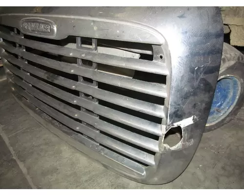 FREIGHTLINER  Grille