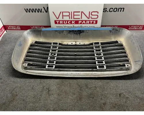 FREIGHTLINER  Grille