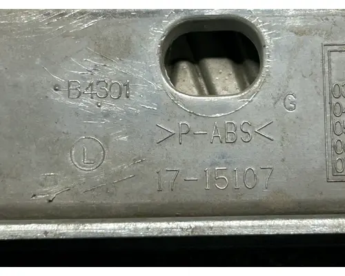 FREIGHTLINER  Grille