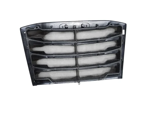 FREIGHTLINER  Grille