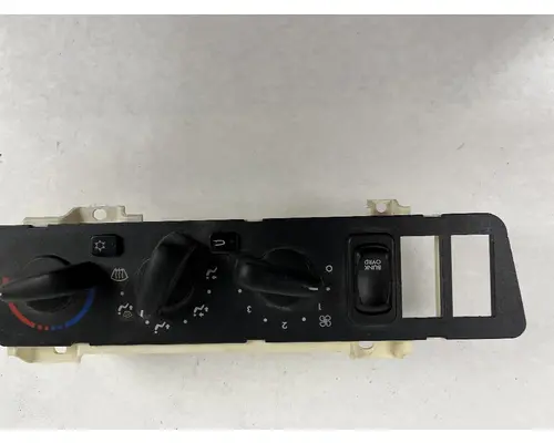 FREIGHTLINER  HEATER CONTROL