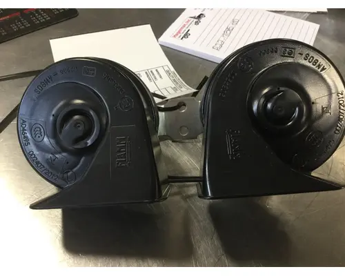 FREIGHTLINER  HORN