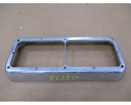 FREIGHTLINER  Headlamp Assembly