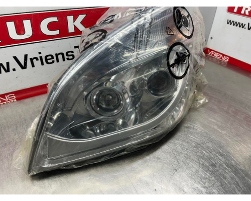 FREIGHTLINER  Headlamp Assembly