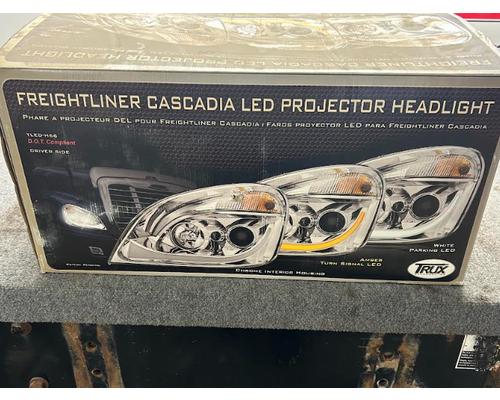 FREIGHTLINER  Headlamp Assembly