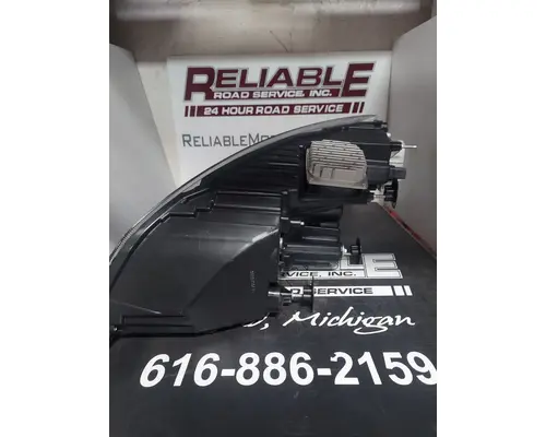 FREIGHTLINER  Headlamp Assembly
