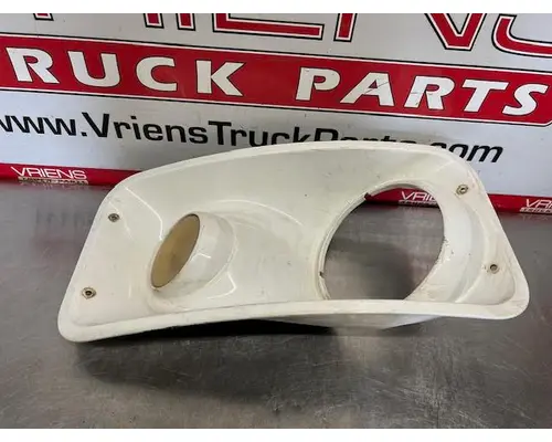 FREIGHTLINER  Headlamp Bezel