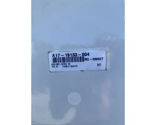FREIGHTLINER  Hood
