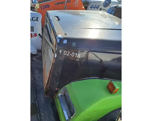 FREIGHTLINER  Hood