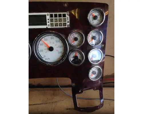 FREIGHTLINER  Instrument Cluster