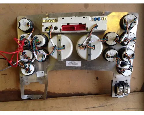 FREIGHTLINER  Instrument Cluster