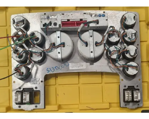 FREIGHTLINER  Instrument Cluster