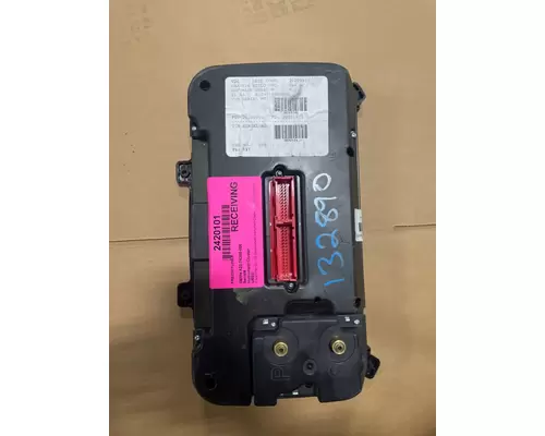 FREIGHTLINER  Instrument Cluster