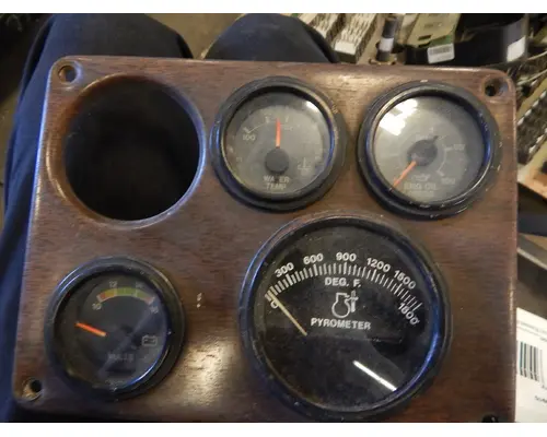 FREIGHTLINER  Instrument Cluster