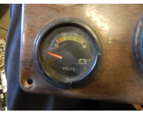 FREIGHTLINER  Instrument Cluster