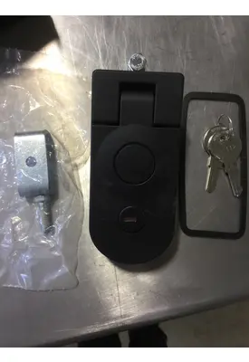FREIGHTLINER  LATCHES/LOCKS