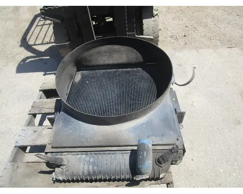 FREIGHTLINER  Radiators