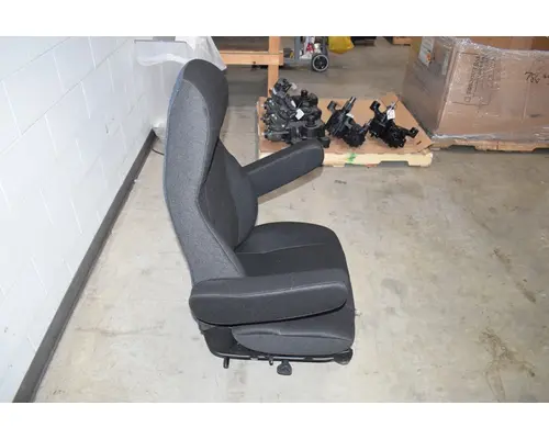 FREIGHTLINER  Seat, Front
