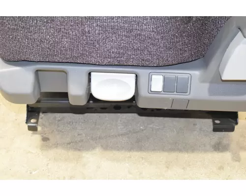 FREIGHTLINER  Seat, Front