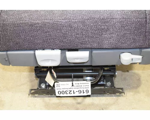 FREIGHTLINER  Seat, Front