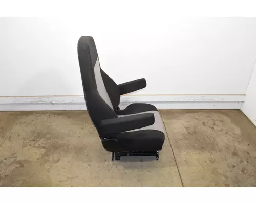 FREIGHTLINER  Seat, Front