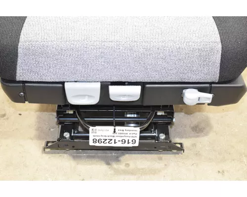 FREIGHTLINER  Seat, Front
