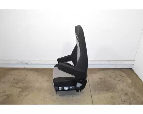 FREIGHTLINER  Seat, Front