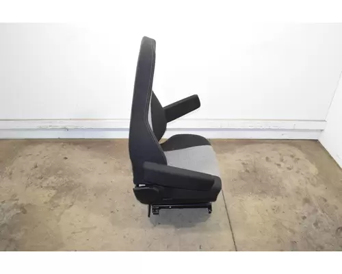 FREIGHTLINER  Seat, Front