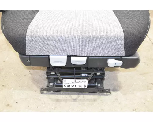 FREIGHTLINER  Seat, Front